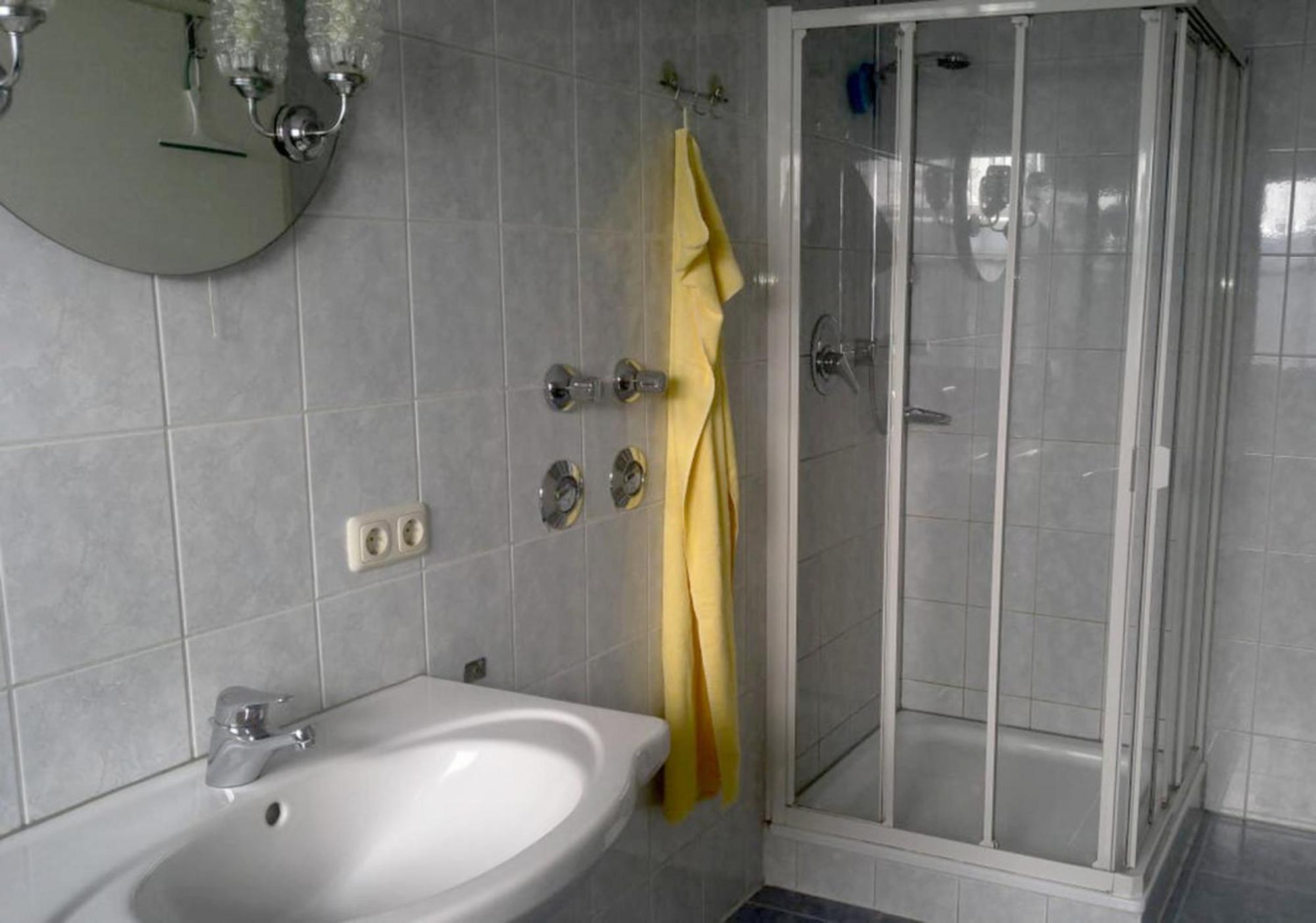 Gaestehaus Am Rathaus, Mehrbettzimmer 1 Hohenpeissenberg Bagian luar foto